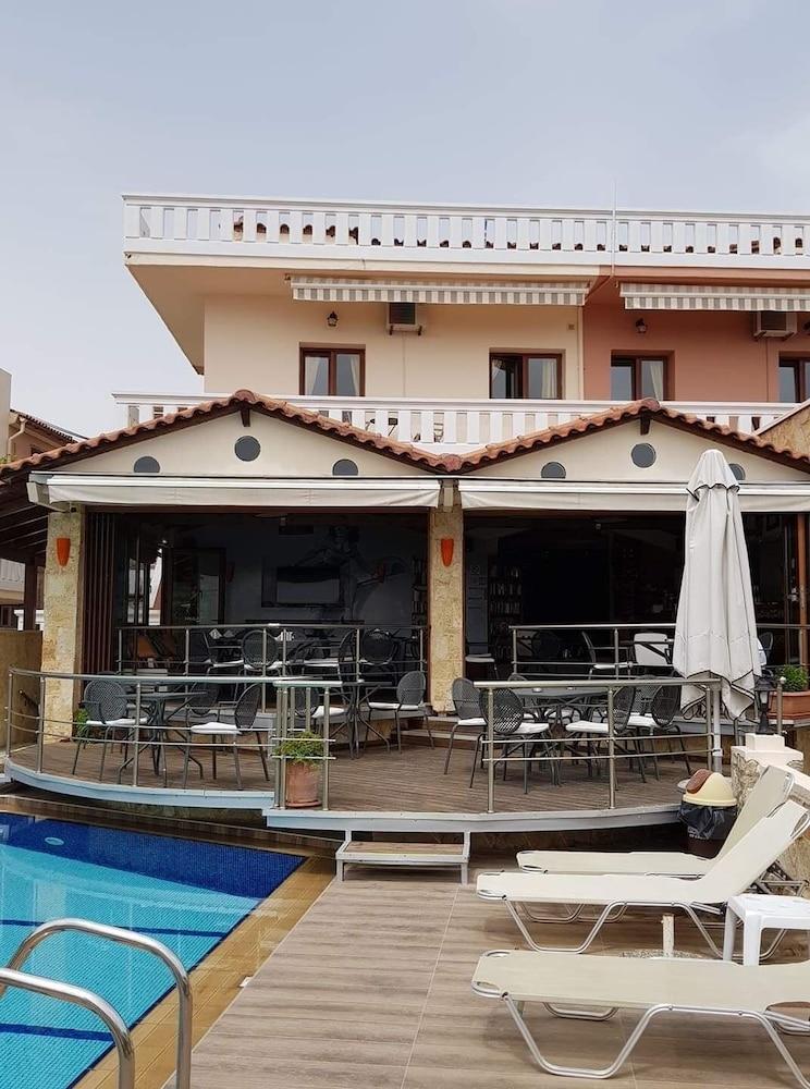 Kokalas Resort เยโอริยิอูโปลิส ภายนอก รูปภาพ
